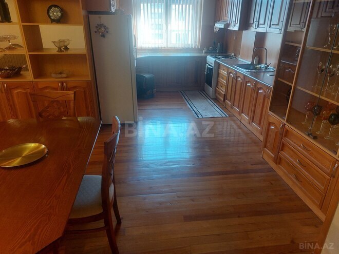 Satılır 3 otaqlı köhnə tikili 75 m², 28 May m., photo 17 from 22