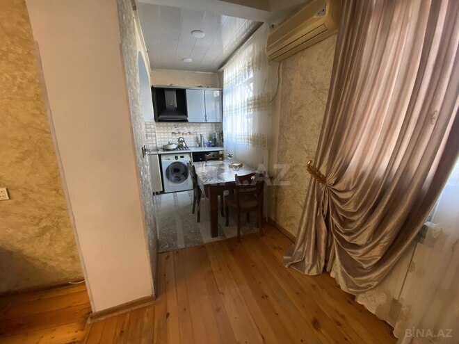 Satılır 3 otaqlı köhnə tikili 70 m², Qara Qarayev m., photo 12 from 13