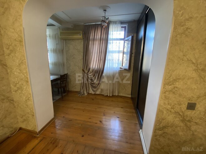 Satılır 3 otaqlı köhnə tikili 70 m², Qara Qarayev m., photo 3 from 13