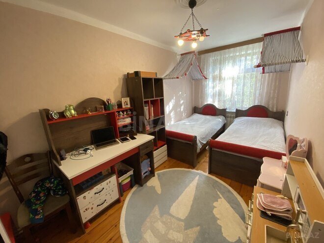 Satılır 3 otaqlı köhnə tikili 70 m², Qara Qarayev m., photo 10 from 13