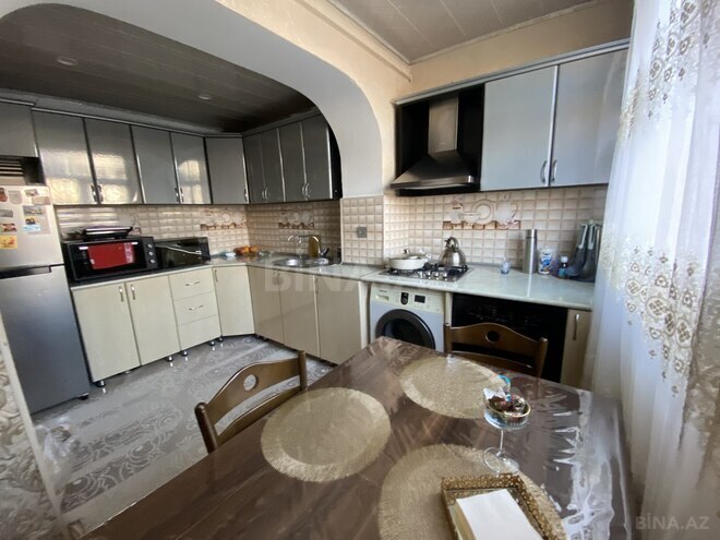 Satılır 3 otaqlı köhnə tikili 70 m², Qara Qarayev m., photo 4 from 13