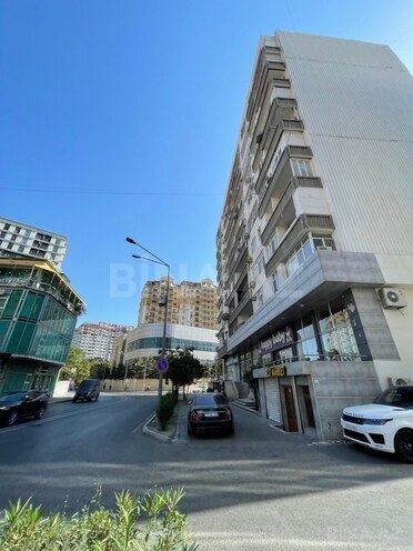 Satılır 2 otaqlı köhnə tikili 70 m², Gənclik m., photo 10 from 17