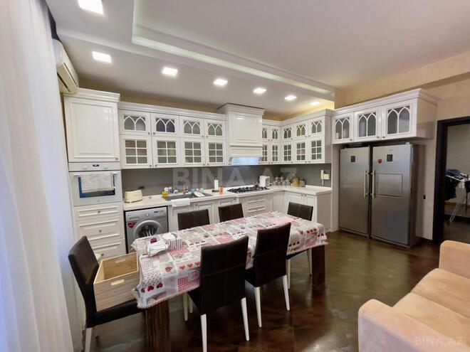 Продаётся 4-комн. новостройка 225 м², м. Низами, photo 13 from 30