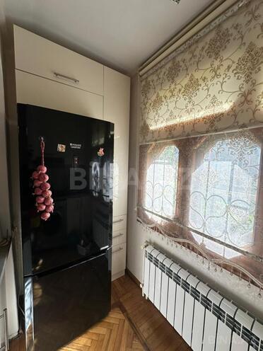 Satılır 3 otaqlı köhnə tikili 70 m², Qara Qarayev m., photo 16 from 18