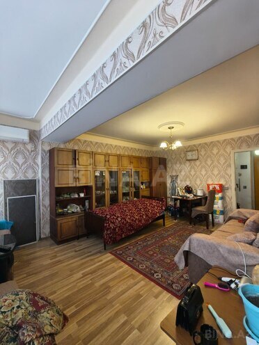 Продаётся 2-комн. вторичка 47 м², м. Гянджлик, photo 4 from 11