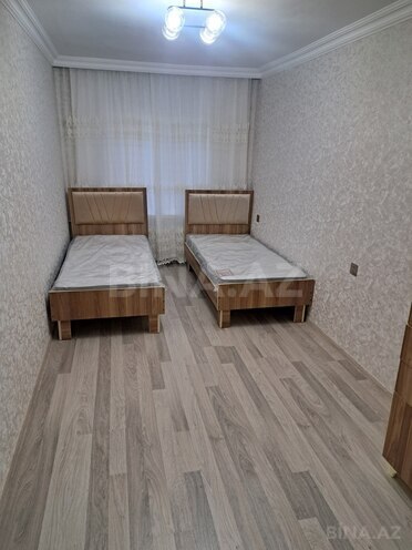 Сдаётся 3-комн. вторичка 75 м², м. Нефтчиляр, photo 4 from 18