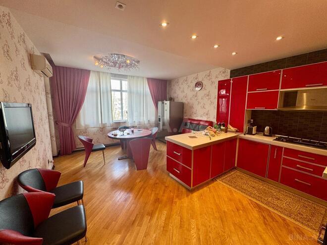 Сдаётся 3-комн. новостройка 150 м², м. Элмляр Академиясы, photo 12 from 19