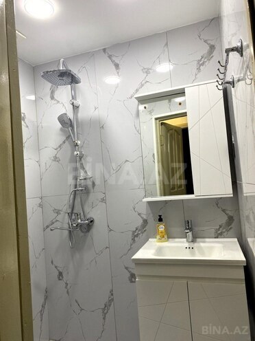 Продаётся 3-комн. вторичка 70 м², м. Кара Караев, photo 8 from 13