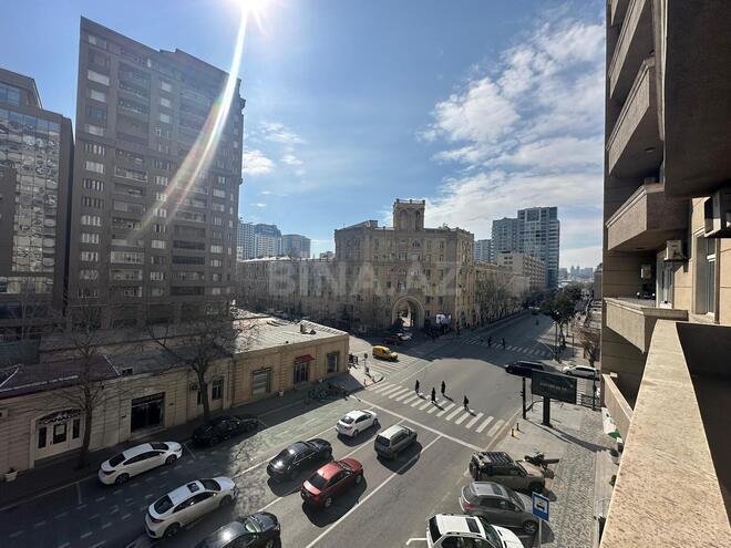 İcarəyə verilir 3 otaqlı yeni tikili 145 m², 28 May m., photo 17 from 27