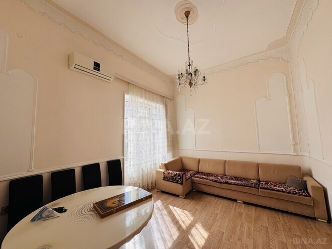 Продаётся 2-комн. вторичка 64 м², м. Низами, photo 4 from 12