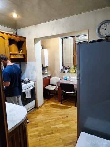 Satılır 2 otaqlı köhnə tikili 60 m², Nizami m., photo 9 from 13