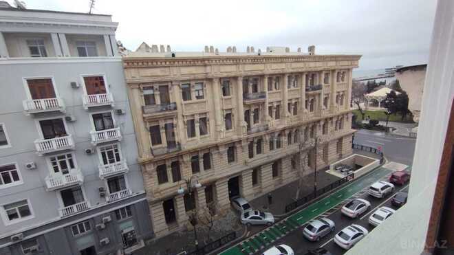 Satılır 3 otaqlı köhnə tikili 100 m², Sahil m., photo 25 from 26