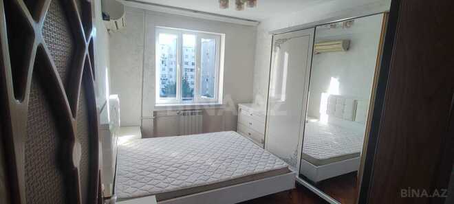 Продаётся 2-комн. вторичка 60 м², м. Ази Асланов, photo 3 from 13