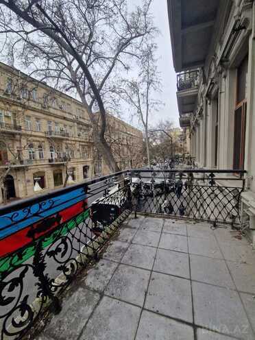 Продаётся 4-комн. вторичка 220 м², м. Сахил, photo 14 from 18