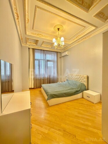 Продаётся 3-комн. новостройка 166 м², м. Низами, photo 14 from 17