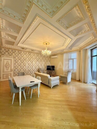 Продаётся 3-комн. новостройка 166 м², м. Низами, photo 3 from 17
