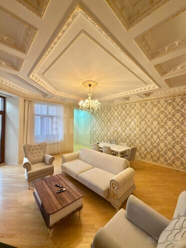 Продаётся 3-комн. новостройка 166 м², м. Низами, photo 5 from 17