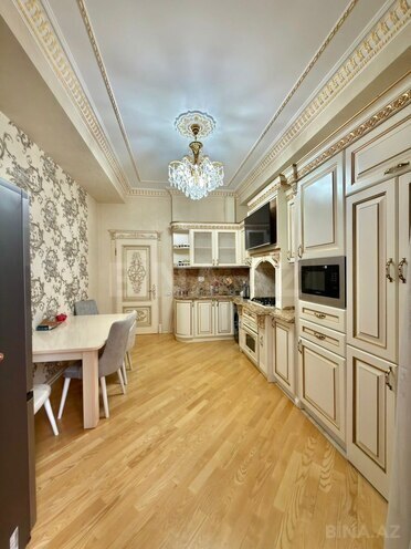 Продаётся 3-комн. новостройка 166 м², м. Низами, photo 8 from 17