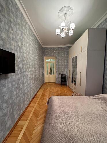 Продаётся 3-комн. вторичка 75 м², м. Ичеришехер, photo 20 from 24