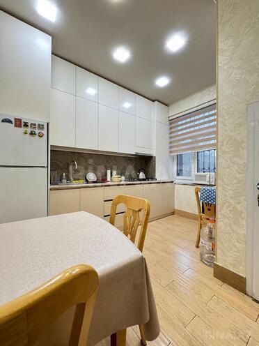 Продаётся 3-комн. вторичка 75 м², м. Ичеришехер, photo 14 from 24