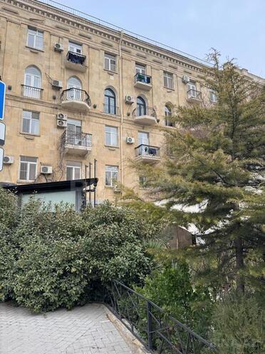 Продаётся 3-комн. вторичка 75 м², м. Ичеришехер, photo 17 from 24