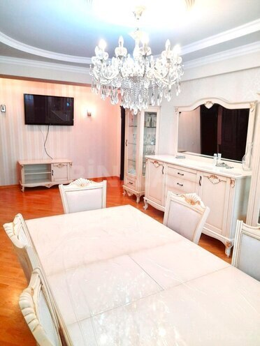 Продаётся 4-комн. новостройка 130 м², м. Иншаатчылар, photo 3 from 12