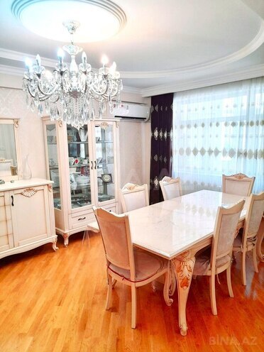 Продаётся 4-комн. новостройка 130 м², м. Иншаатчылар, photo 1 from 12