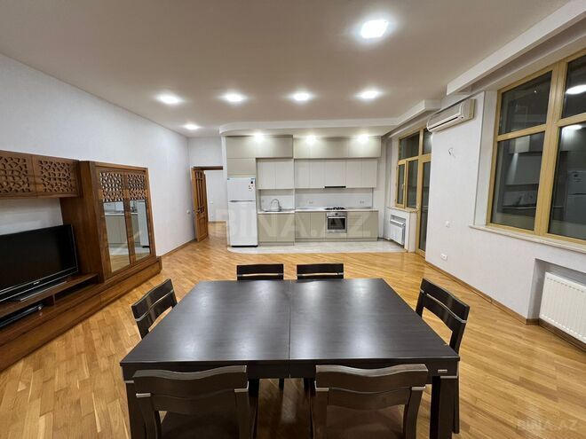 Продаётся 3-комн. новостройка 160 м², м. Элмляр Академиясы, photo 3 from 12
