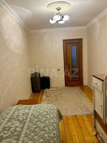 Продаётся 3-комн. вторичка 75 м², м. Кара Караев, photo 7 from 13