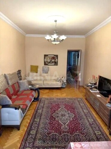 Satılır 2 otaqlı köhnə tikili 65 m², Nəsimi r., photo 3 from 11