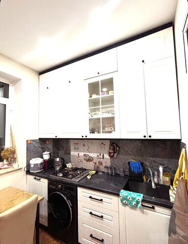 Satılır 2 otaqlı köhnə tikili 65 m², Nəsimi r., photo 8 from 11