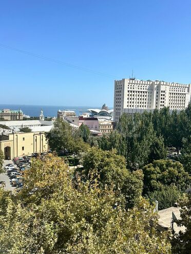 Satılır 3 otaqlı köhnə tikili 105 m², İçəri Şəhər m., photo 3 from 14