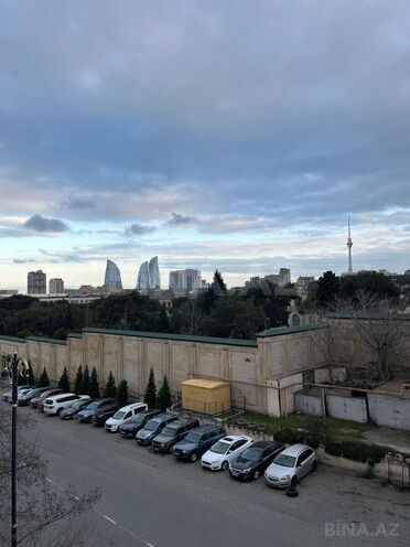 Продаётся 1-комн. вторичка 40 м², м. Элмляр Академиясы, photo 8 from 12