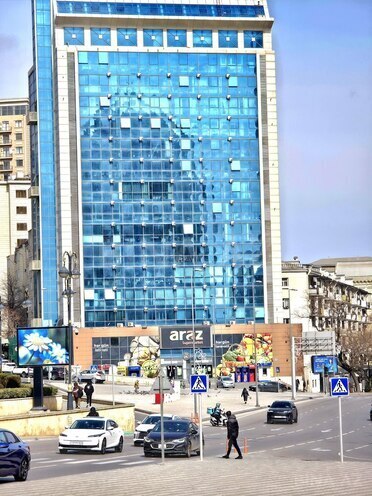 Продаётся 3-комн. вторичка 70 м², м. Элмляр Академиясы, photo 30 from 31