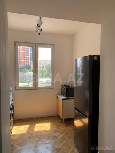 Сдаётся 3-комн. вторичка 80 м², м. Элмляр Академиясы, photo 6 from 11