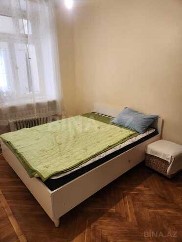 İcarəyə verilir 2 otaqlı köhnə tikili 70 m², 28 May m., photo 3 from 7