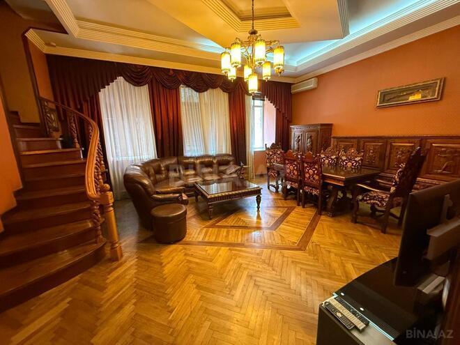 Продаётся 4-комн. вторичка 130 м², м. Ичеришехер, photo 3 from 19