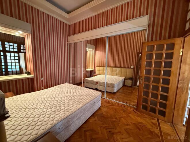 Продаётся 4-комн. вторичка 130 м², м. Ичеришехер, photo 10 from 19