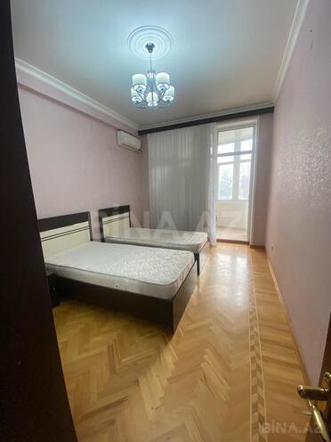 Продаётся 3-комн. вторичка 130 м², пос. 8-й мкр, photo 13 from 19