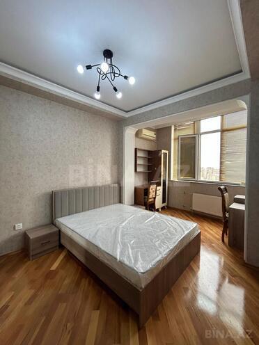 Сдаётся 3-комн. новостройка 100 м², м. 8 ноября, photo 3 from 18