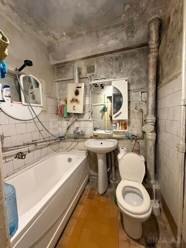 Satılır 2 otaqlı köhnə tikili 55 m², İnşaatçılar m., photo 8 from 10