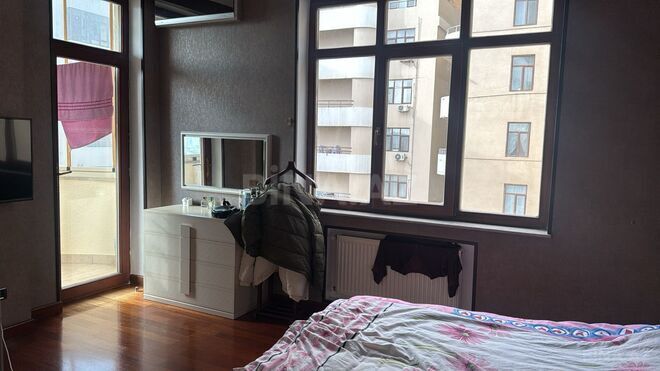 Продаётся 3-комн. новостройка 130 м², м. Элмляр Академиясы, photo 9 from 16