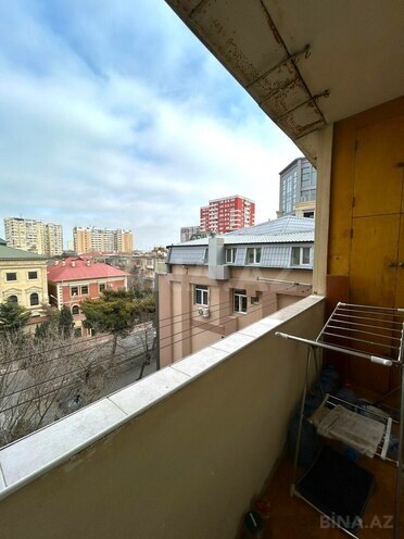 Продаётся 2-комн. вторичка 65 м², м. Нариман Нариманов, photo 5 from 10