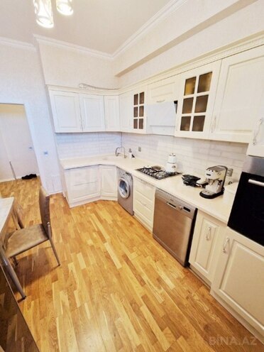 Продаётся 3-комн. новостройка 94.7 м², м. Кара Караев, photo 9 from 14