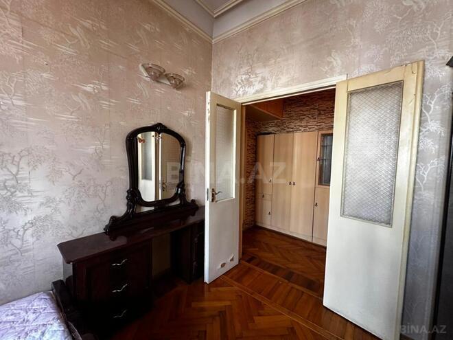 Satılır 2 otaqlı köhnə tikili 55 m², Sahil m., photo 7 from 18