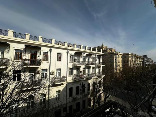 Satılır 2 otaqlı köhnə tikili 55 m², Sahil m., photo 15 from 18