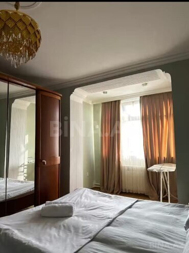 Сдаётся 3-комн. вторичка 85 м², м. Низами, photo 10 from 19