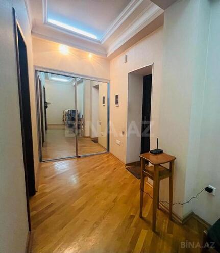 Сдаётся 3-комн. вторичка 80 м², м. Ичеришехер, photo 8 from 12