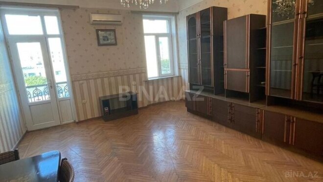 Продаётся 3-комн. вторичка 75 м², м. Низами, photo 6 from 18