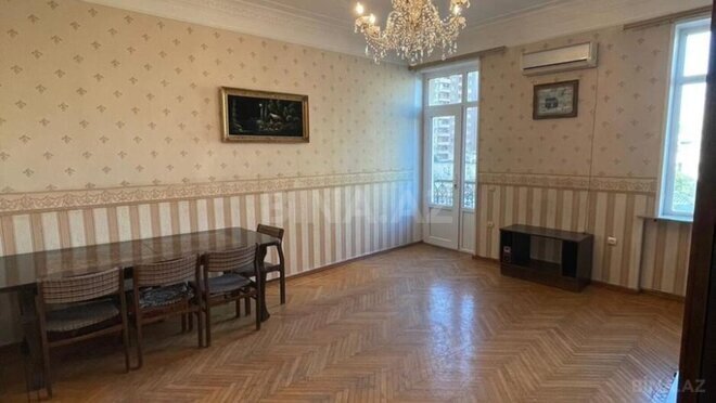 Продаётся 3-комн. вторичка 75 м², м. Низами, photo 9 from 18